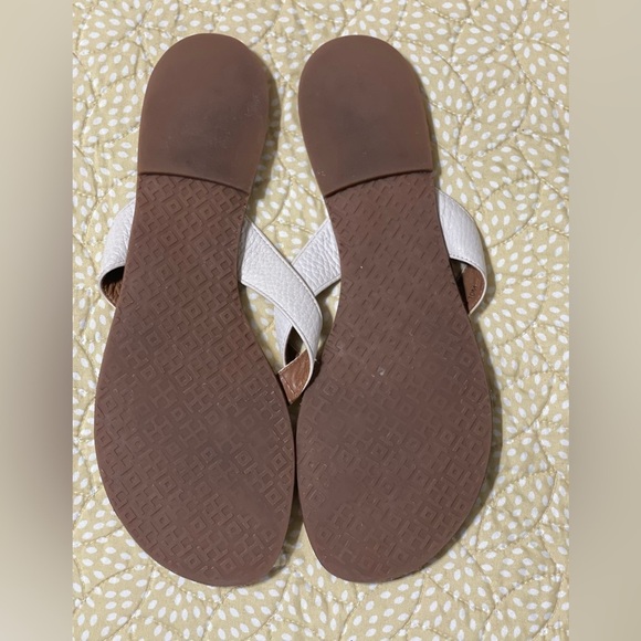 EUC TORY BURCH Thora Sandal Bone Leather Goldtone Logo - Picture 12 of 12